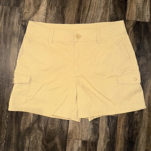 Eddie Bauer Pants - Eddie Bauer Women's Yellow Cargo Shorts Size 12 Hiking‎ Outdoor Inseam 4.5"